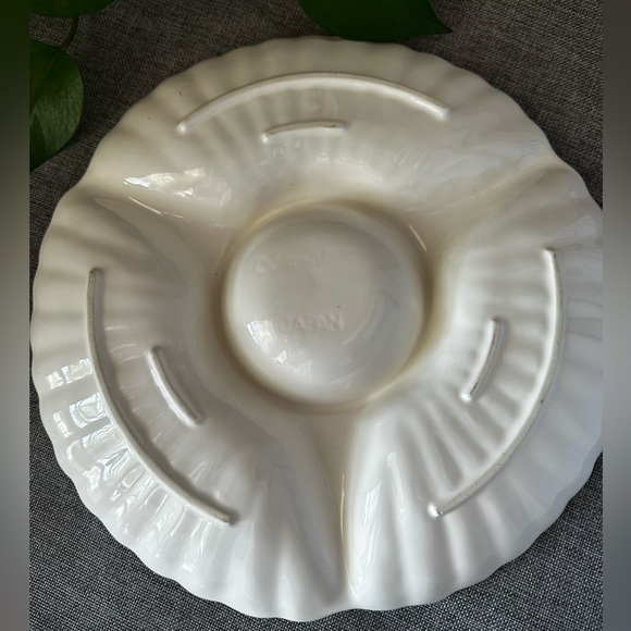 Vintage~ White Ceramic Shell~ Divided- Serving Platter - Picture 7 of 7